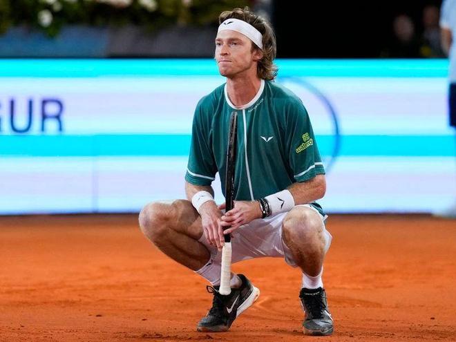 未来赛季中 未来赛季中